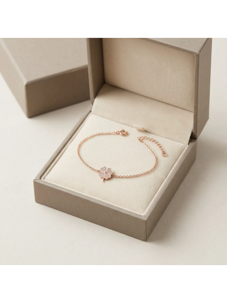 925 Ayar Yonca Figürlü Taş Detaylı Rose Gold Zincir Bileklik